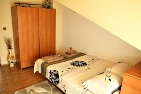Sea view apartment in the city heart - Room