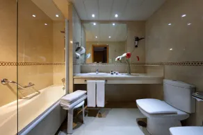 Exe Plaza - Bathroom