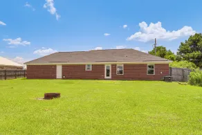Near Gulf Shores Beaches! Summerdale Home w/ Yard - Interiör