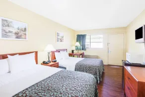 Days Inn by Wyndham Athens - Værelse