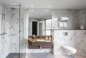 Hotel Kilmore - Bathroom