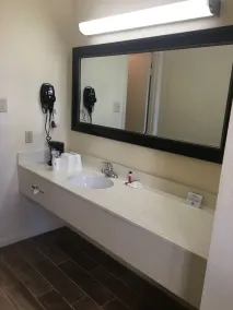 Super 8 by Wyndham New Orleans - Chambre