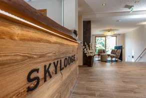 Skylodge Alpine Homes - Receção
