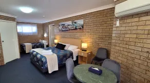 Macintyre Motor Inn - Habitación
