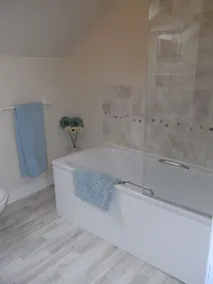 Osprey Meadow Holiday Cottages - Bathroom
