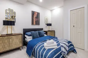 Cozy Luxury Suite with Private Movie Theatre - Rom