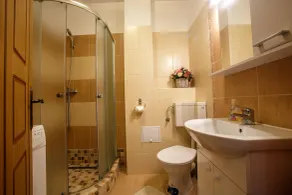 Teo's Flat - Bad