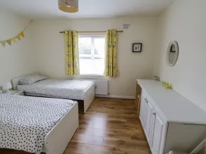 2 Castle Cove - Room