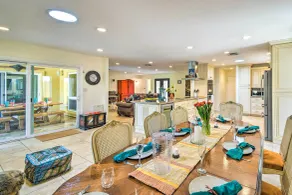 Snowbirds! Group Getaway w/ Hot Tub in Scottsdale - Innvendig