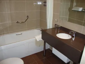 Ard Ri House Hotel - Baño