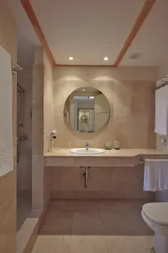 Elviria Hills Living - Bagno