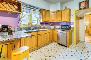 1 Mi to Dtwn: Colorful Binghamton Home - Innvendig