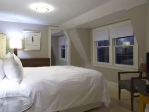 Mooncussers Tavern and Inn - Room