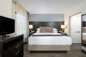 Staybridge Suites Chantilly Dulles Airport by IHG - Chambre