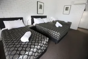 The Town House Motor Inn - Zimmer