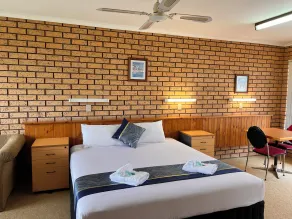Bayview Motor Inn - Room