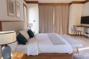 Jacaranda Pool Villas with Maritim 5 Star Beach Resort access - Værelse