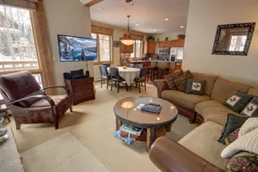 Settlers Creek 6535 by SummitCove Lodging in Colorado - Living area