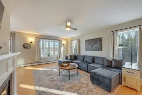 Spacious Eagle Lake Home w/ Fireplace & Deck - Innenbereich