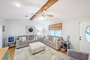 2BR Dog-friendly Home Near Lake w/ Fire Pit - Innenbereich