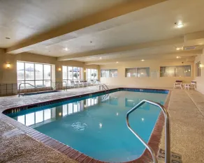 Clarion Suites Vidalia Riverfront - Pool