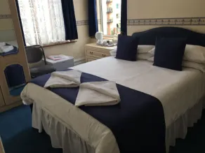 The Grosvenor - Room