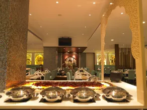 Blu Petal - A Business Hotel - Restaurant