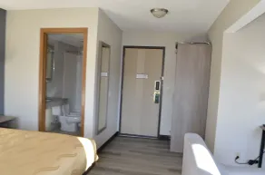 Quality Inn & Suites Ankeny-Des Moines - Bathroom