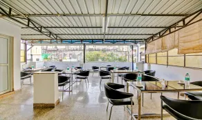 Treebo Sai Village Gold Souk - Sec 43 - Restaurant