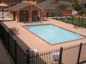 Executive Inn Brookshire - Pool