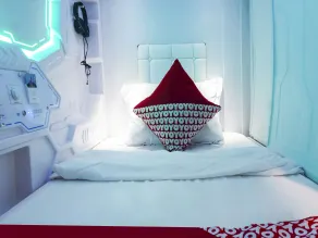 Hotel O Fiducia Capsule Hotel - Room