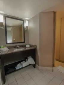Holiday Inn Express & Suites Buffalo Airport by IHG - Salle de bain