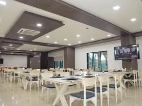 Praveg Rezort Silvassa - Restaurant