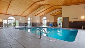 BEST WESTERN Plus Menomonie Inn & Suites - Piscine