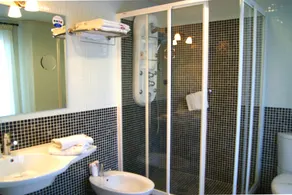 Hotel Carlos V - Salle de bain