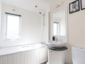 Olivia's Retreat - Bathroom