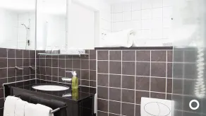 Center Hotels Arnarhvoll - Bathroom
