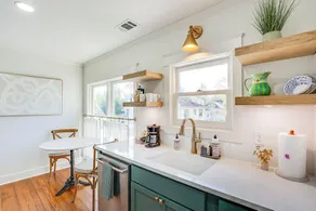 2 Mi to Tyler Rose Garden: Vibrant Apartment! - Interiør