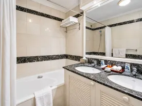 Saigon Domaine Luxury Residences - Habitación