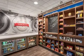 Hampton Inn & Suites by Hilton Kelowna Airport - Restaurant