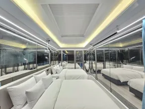 Galaxy X Hotel Type Caravan Glamping & Pension - Ausblick vom Zimmer