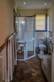 Stone Hill - Bathroom