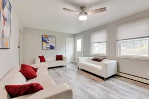 Ski, Hike & Explore: Home 5 Mi to Dtwn Burlington! - Interior