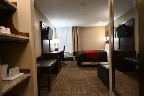 Giles Hotel Inn & Suites - Rum