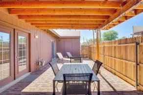 5 Mi to Dtwn: Tucson Townhome w/ Pool Access! - Interior