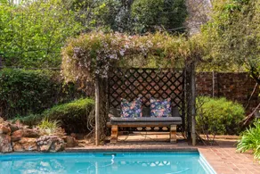 5th Avenue Gooseberry Guest House - Pool