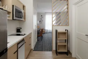 TownePlace Suites by Marriott Montreal Airport - Quarto