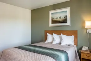 HomeTowne Studios by Red Roof Salem, OR - Chambre