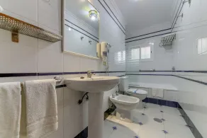 Hotel Playa de Regla - Bathroom