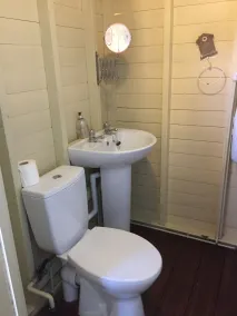 Dawn Chorus Holidays - Baño